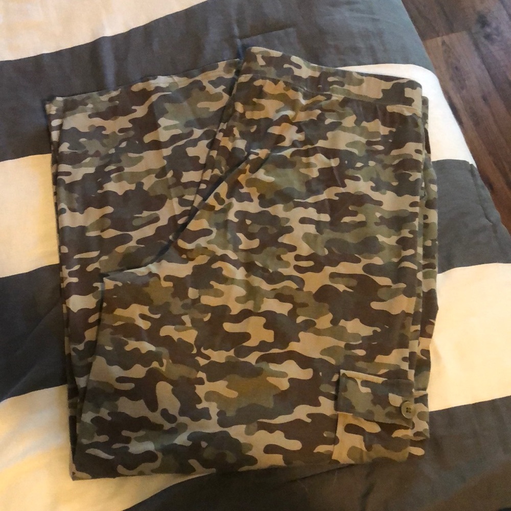 Camo pants
